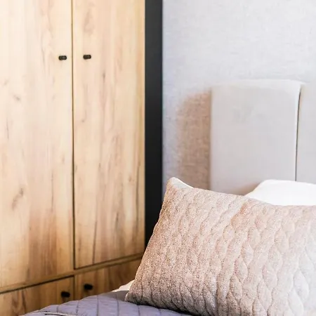 Papillon Apartment *